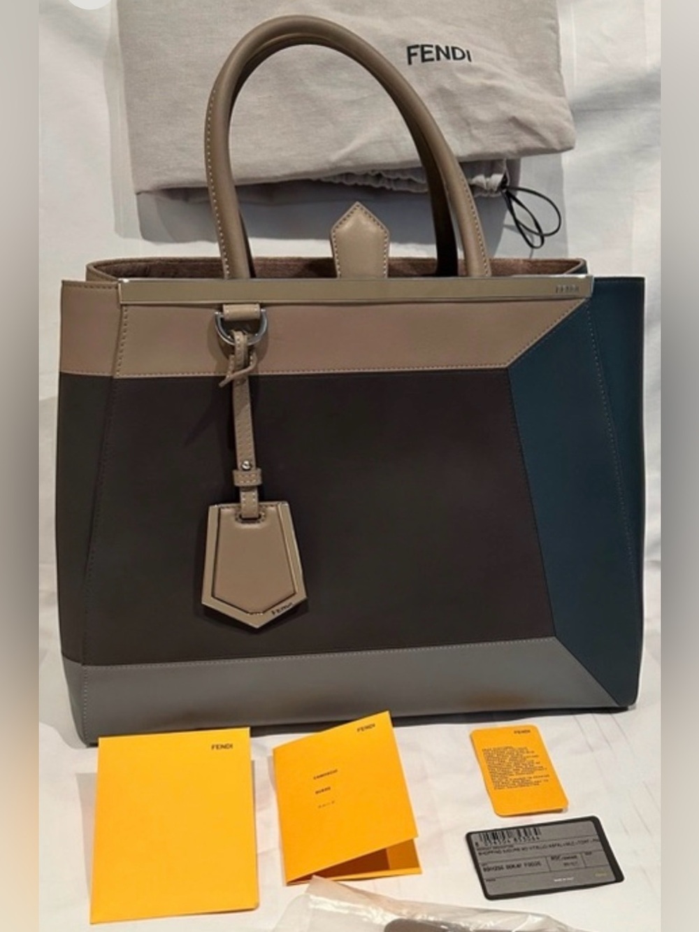 FENDI 2JOURS VITELLO Sz Medium